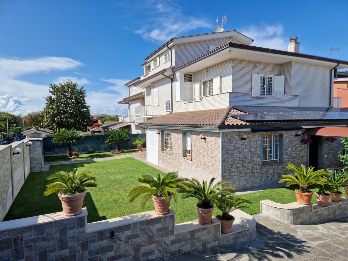 Castelbarco House A Hotel Рим Екстериор снимка