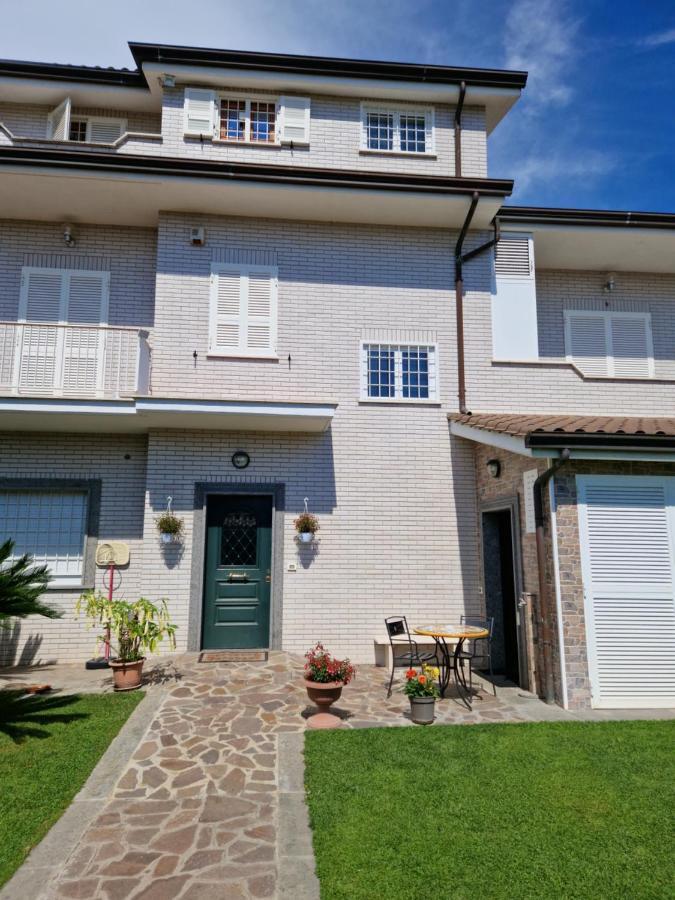 Castelbarco House A Hotel Рим Екстериор снимка