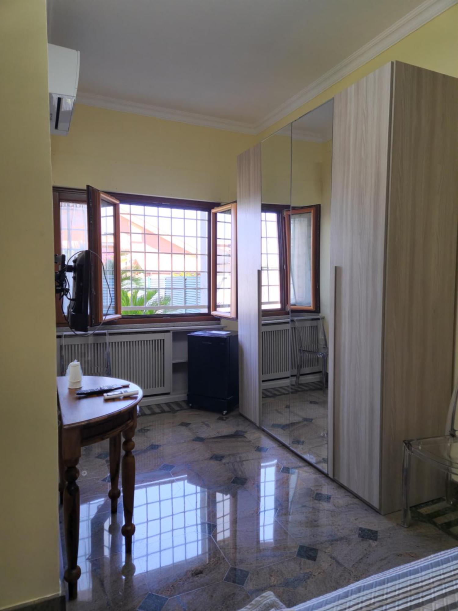 Castelbarco House A Hotel Рим Екстериор снимка
